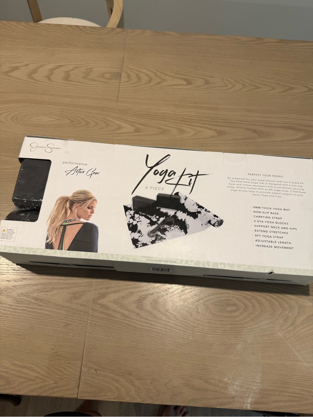 Jessica Simpson Black and White Marble Yoga Mat Set